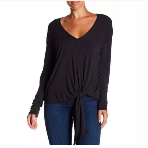 ASTR the Label Charcoal Long sleeve with tie in front - Picture 1 of 7